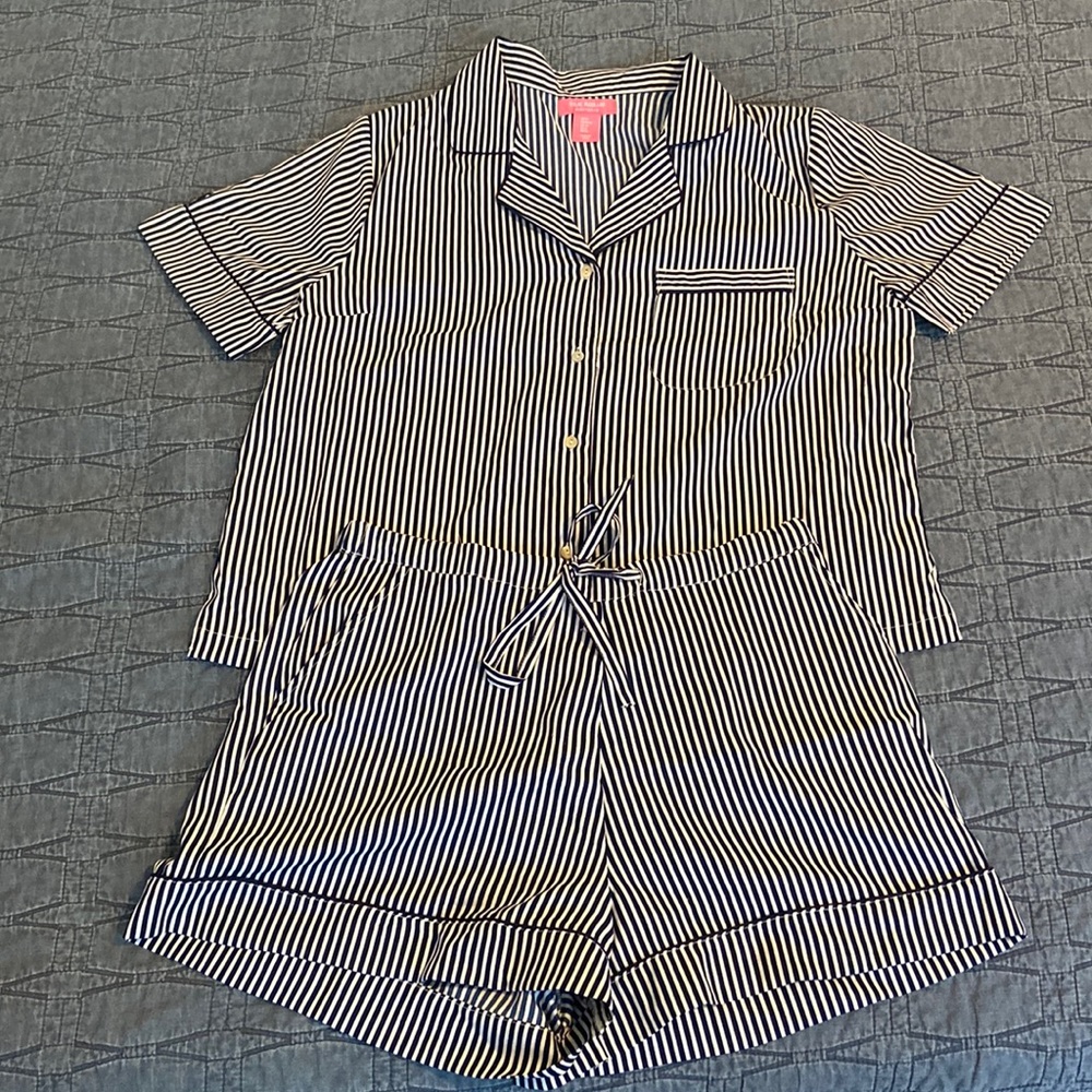 Isaac Mizrahi striped pajama set